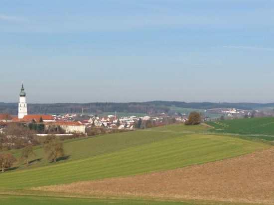 Heiter Raum um Raum durchschreiten