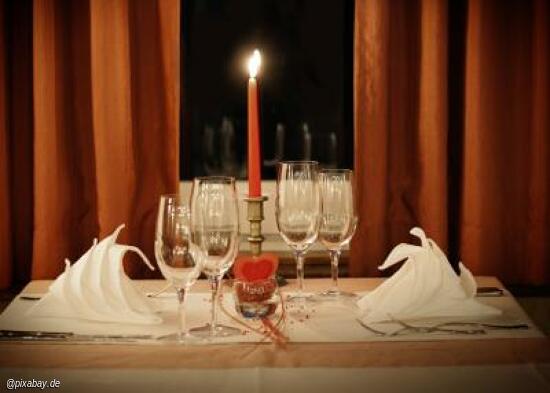 Candle-Light-Dinner für Paare